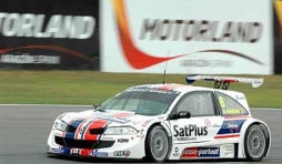 Maxime Martin privé de titre européen par le Suisse Hirschi à Barcelone.