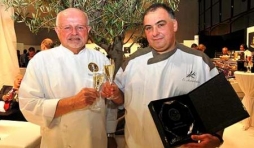 Robert Van Duuren, President des Maitres-Cuisiniers de Belgique et Olivier Accindinus, laureat du concours.