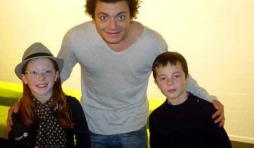  Photos Catherine et Romain Bernard avec Kev Adams