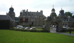 Facade avant du manoir de Lebiolles