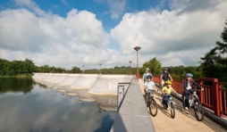 Cantons de l' Est                           23 établissements de la région ont reçu le label «bed+bike»