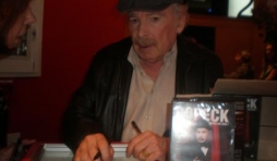 Popeck signe ses DVD