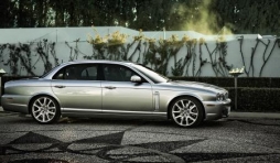 LA JAGUAR XJ 2.7 D NOUS FAIT DECOUVRIR LA GASTRONOMIE DU GRAND BRUXELLES.