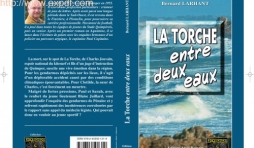 La Torche entre deux eaux de Bernard Larhant  Editions Alain Bargain.