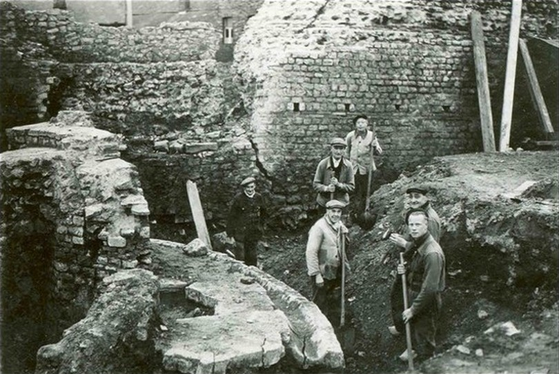 © « Forum antique de Bavay »