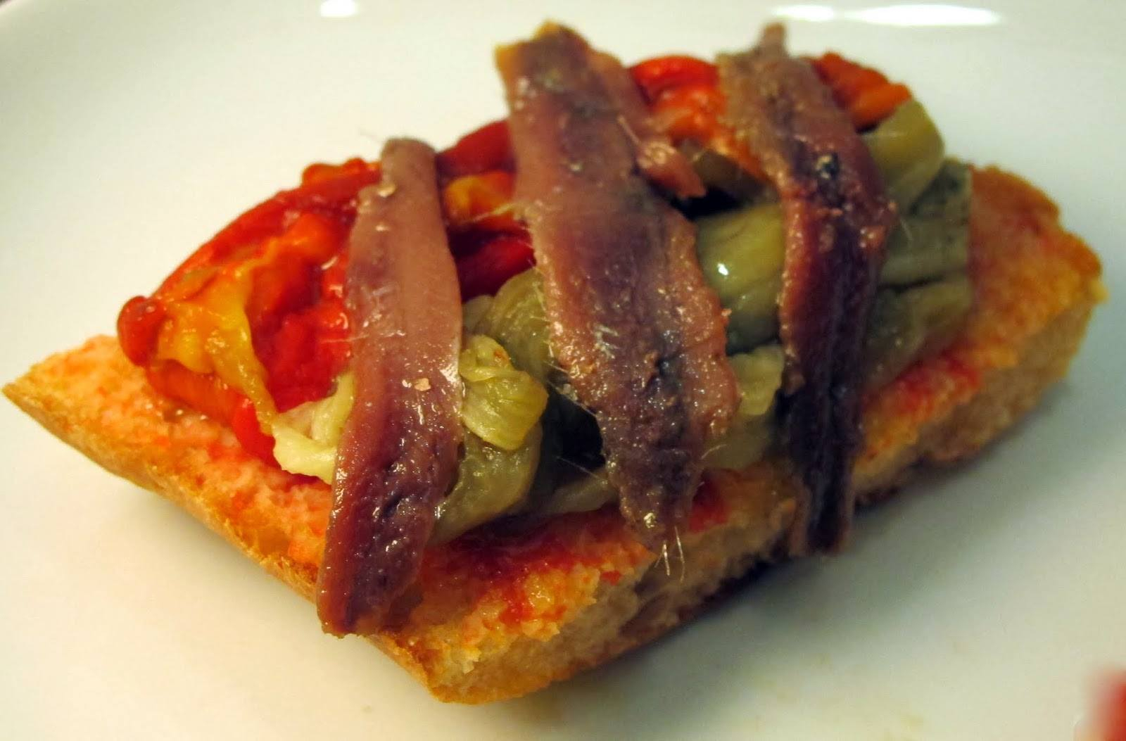 A l'apéro, un délicieux tapa ⓒ « Bodega de Javier »