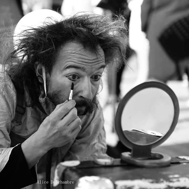 Séance de maquillage © « CirK’idylliQue »