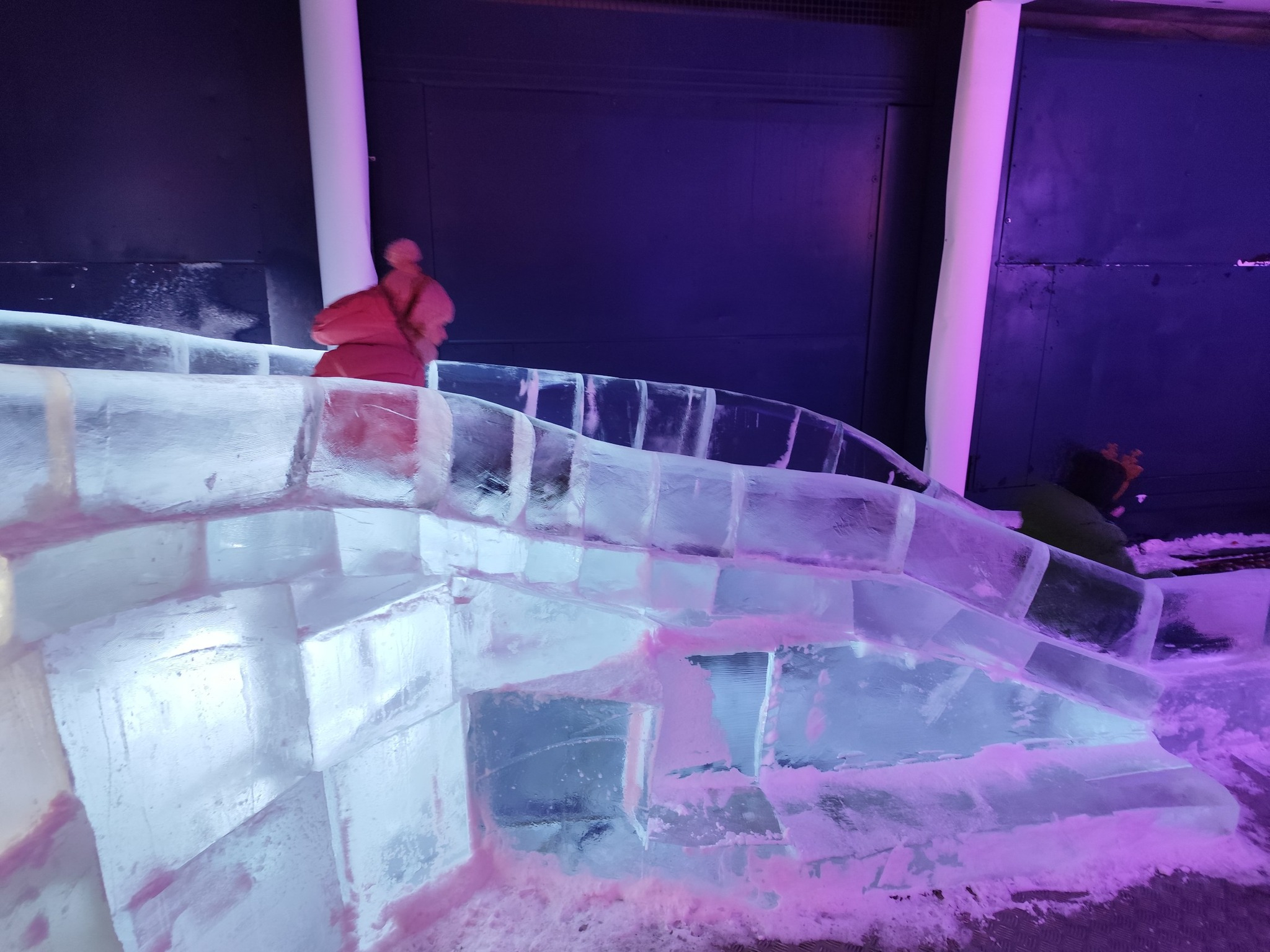 Le tobogan en glace d' « Ice World » ⓒ Photo : Murielle Lecocq