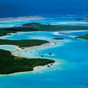 Vue aerienne de l Ile des Pins - (c) Nouvelle Caledonie Point Sud