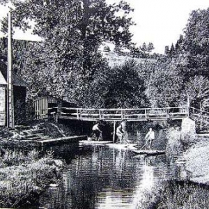 Cette passerelle a du etre detruite au debut de la saison 1966