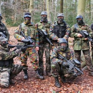 Ma team de paintball (je suis en bas a gauche) .. Sprimont