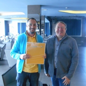 chris de luxairtours