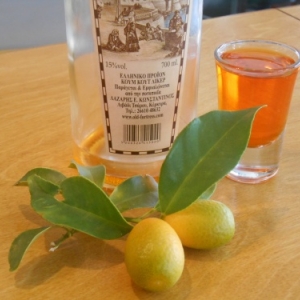 benitses gyro gyro liqueur de kumquat