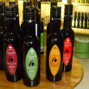 castelas - baux de provence