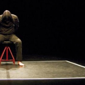 Un homme debout, a Stavelot Un homme debout, a Stavelot