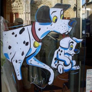 mantes la jolie, peinture sur vitrine pour le festival de la bande dessinee, 