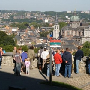 8. Animation. Promenade dans la citadelle. Avec le panorama sur Namur.