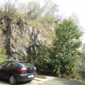 Rochers, interieur de la ville.