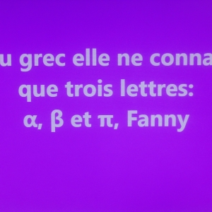 Les lettres alpha, béta, et pi. Pi, que nous connaissons en géométrie dans le calcul des circonférences des cercles.   