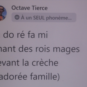 À un phonème (une lettre) près: l'adorée fanny. Ou l'adorée famille, la famille adorée, ou la sainte famille