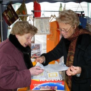 3. Marie Dubru: Madame "Elle et Lui" sait apprecier la fine broderie