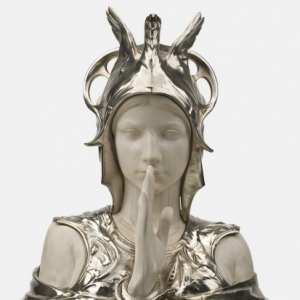 La joaillerie Wolfers Frères, dessinée et conçue par l’architecte Victor Horta au Musée du Cinquantenaire à Bruxelles.