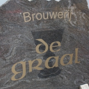 Aan de voet van de Vlaamse Ardennen, brouwerij De Graal in Brakel