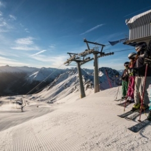 Sports d’hiver à Davos Klosters : neige garantie et très large offre (gratuite) 