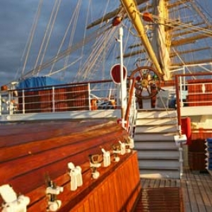 Le voyage dont tous le monde rêve: traverser l’océan à bord d’un majestueux cinq-mâts