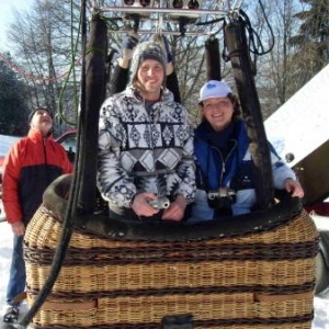 Saint-Valentin magique: vol en montgolfière dans la neige