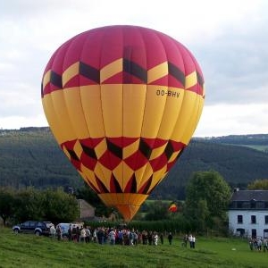 Ferme de la Montgolfière : décollage à Parfondruy