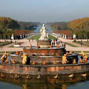 3. Versailles