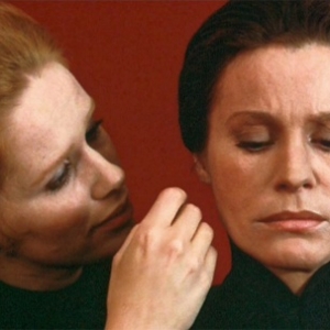 "Cris et Chuchotements" (Ingmar Bergman)