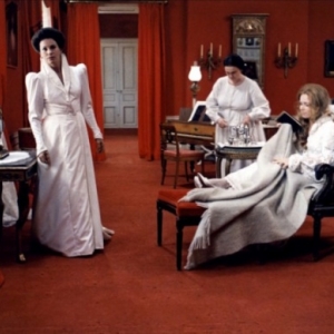 "Cris et Chuchotements" (Ingmar Bergman)