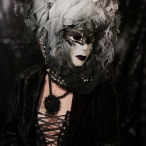 "Regards masques" (c) Pierre Decoeur