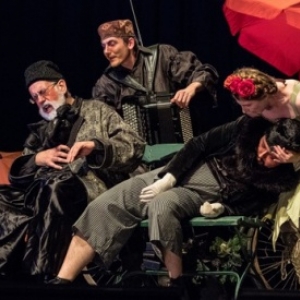 "Serenade", par la troupe "Le Nouveau Theatre"  (Bulle/Suisse)