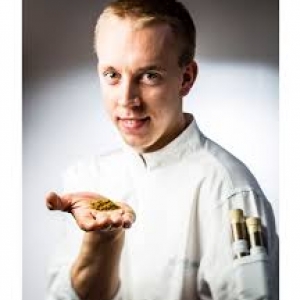 Stefan Jacobs, chef coq au restaurant "Hors Champs" (c) Frederic Raevens/"Elle"