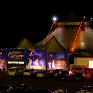 Sur l Esplanade de la Citadelle (c) "Festival du Cirque de Namur"