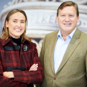 Diane Kervyn de Volkaersbeke & L. Darte (c) "Caracas" / Fabrice Debatty