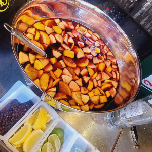 … Et avec les tapas, 3 sortes de « Sangrias » ⓒ « Bodega de Javier »