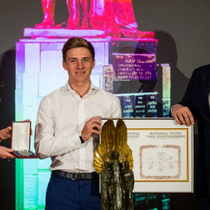 Avec Son Altesse royale la Princesse Astrid et Philippe Close, le 21/12/2022 © "Belga"