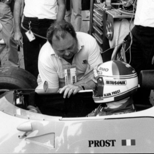 Jean Graton & Alain Prost, quadruple champion du monde de « F. 1 » © « Graton Ed. »/Fond. Michel Vaillant »
