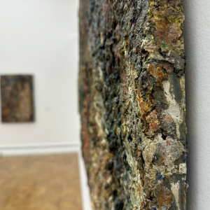 L'extrême épaisseur de certaines peintures © Photo : "L'Avenir"