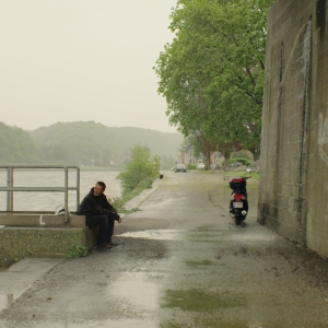 Damien, à Sclayn, en bord de Meuse, dans "Petit Samedi" (Paloma Sermon-Daï) © "Michigan Films"