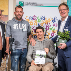 Asbl Android 34 . Awards de BNP Paribas Fortis Foundation Asbl Android 34 . Awards de BNP Paribas Fortis Foundation