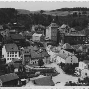 la gendarmerie ?? Le gros immeuble blanc dans la Cheravoie, avant la guerre