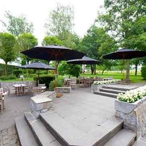 La terrasse du restaurant Le Coq aux Champs