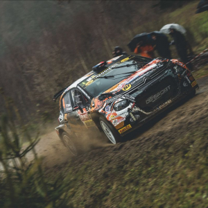 Adrian Fernémont dans le sillage du leader Yohan Rossel