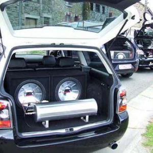 Wibrin en fete. Foire artisanale Tuning 2388