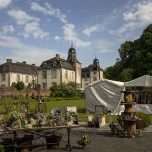 Brocante de charme au Chateau de Deulin 
